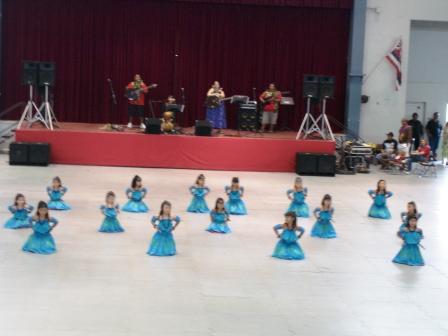 Hilo kids doing hula